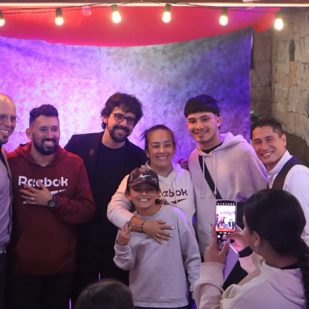 Smayfer, mago en Bogotá durante un show de magia